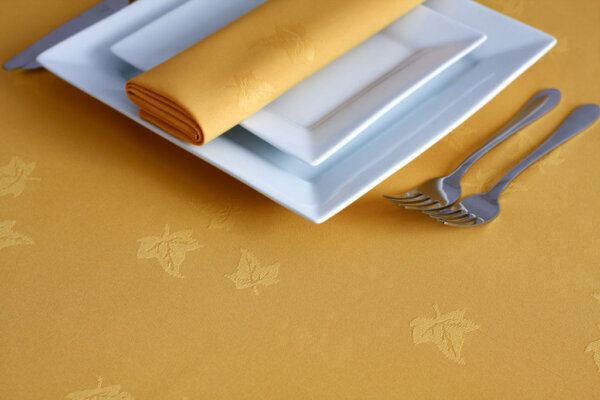 1. DG (UK) TEXTILES LTD - Gold Ivy Leaf (Croatian)(1)